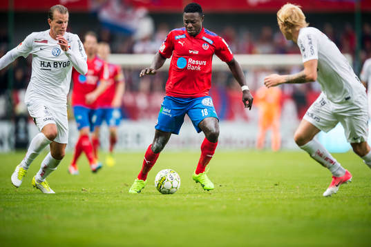 Helsingborgs Oke Akpoveta med bollen