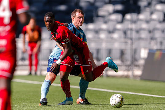 Djurgårdens Kim Källström och Östersunds Salisu
