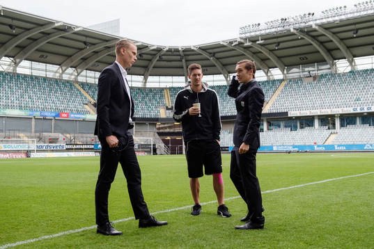 IFK Göteborgs målvakt Pontus Dahlberg och Patrik Karlsson