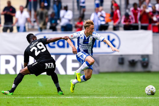 Örebros Michael Junior Omoh och IFK Göteborgs Billy