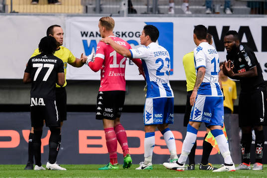 IFK Göteborgs målvakt Pontus Dahlberg och Örebros