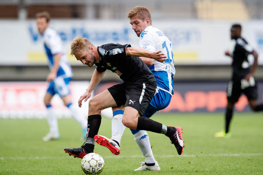 Örebros Johan Mårtensson och IFK Göteborgs Mikael Boman