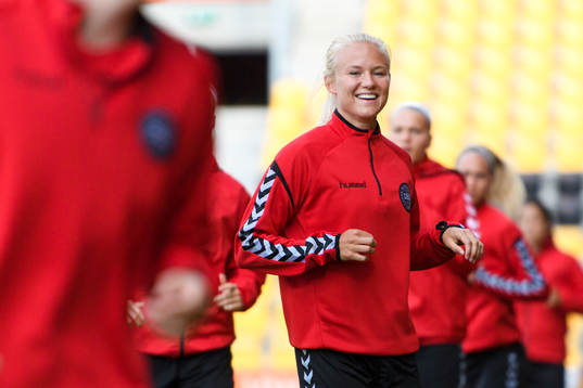 Bläddra bland fler bilder av Fotbolls-EM 2017, Dag 8, Danmark, Presskonferens & Träning