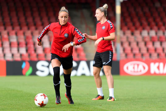 Sanne Troelsgaard på en träning med det danska landslaget