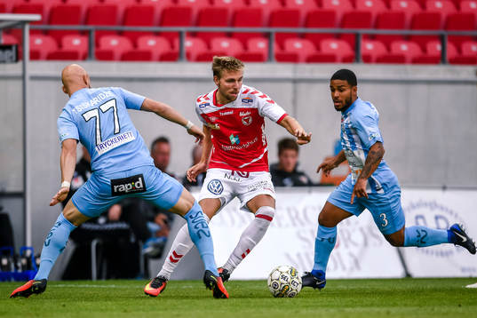 Kalmars Jonathan Ring och AFC Eskilstunas Zourab Tsiskaridze