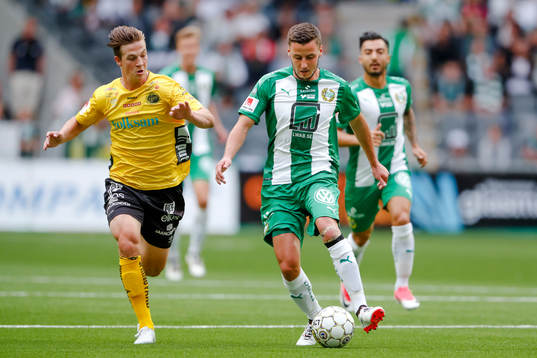 Elfsborgs Simon Olsson och Hammarbys Jeppe Andersen