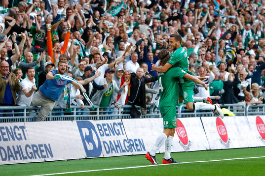 Hammarbys Björn Paulsen och Jeppe Andersen jublar