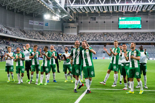 Hammarbys spelare jublar