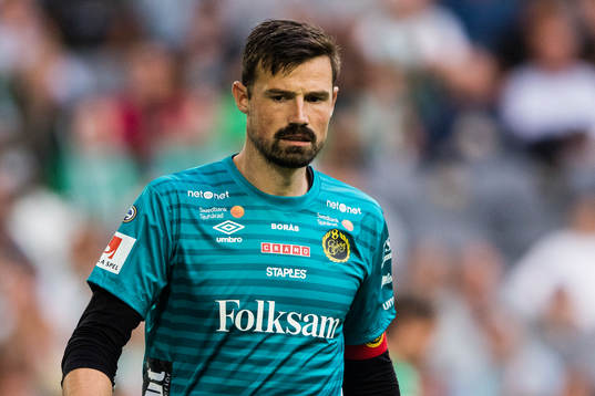 Elfsborgs målvakt Kevin Stuhr Ellegaard deppar