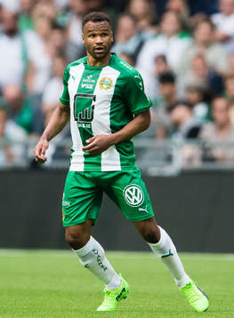 Hammarbys Serge-Junior Martinsson Ngouali med bollen