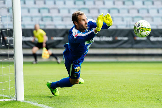 Östers målvakt Robin Malmkvist
