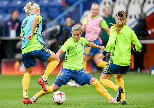 Sveriges Hanna Folkesson före matchen mellan Sverige och