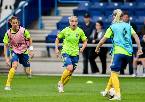 Sveriges Elin Rubensson före  matchen mellan Sverige och