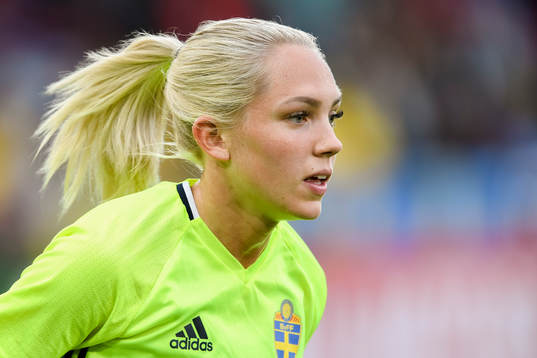 Sveriges Elin Rubensson före matchen mellan Sverige och