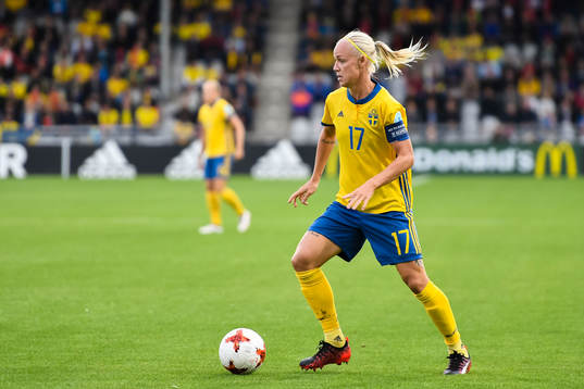 Sveriges Caroline Seger  i matchen mellan Sverige och