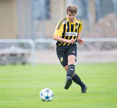 IFK Hässleholms Isak Olsson i matchen i Svenska Cupen