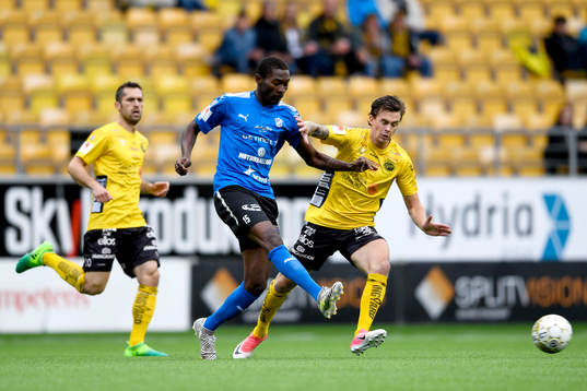 Halmstads Aboubakar Keita och Elfsborgs Rasmus Rosenqvist