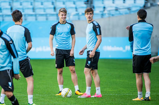Mattias Svanberg med lagkamraterna