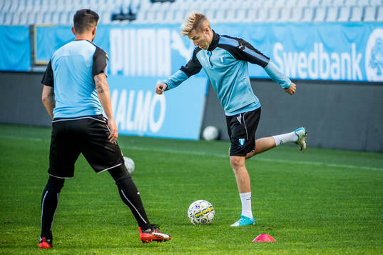 Behrang Safari mot Rasmus Bengtsson