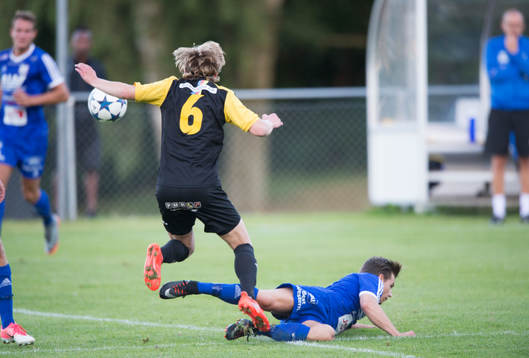 IFK Hässleholms Philip Bengtsson i matchen i division 2