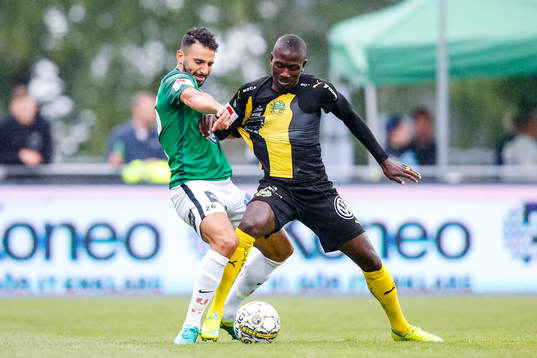 Jönköpings Christos Gravius och Hammarbys Pa Amat Dibba