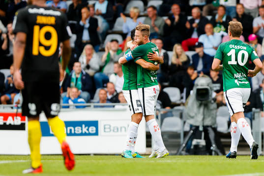Jönköpings Tommy Thelin jublar