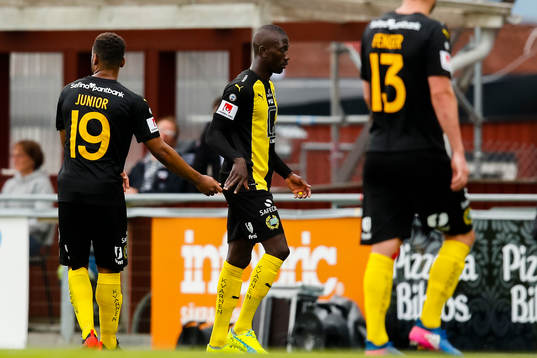 Hammarbys Pa Amat Dibba lämnar planen