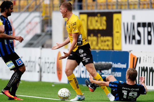 Elfsborgs Joakim Nilsson reagerar