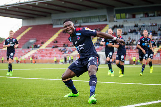 Helsingborgs Oke Akpoveta firar 0-1 målet