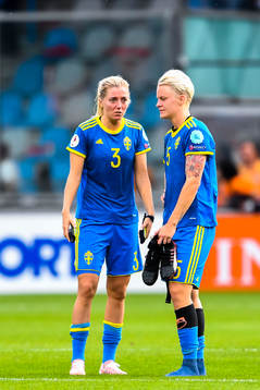 Sveriges  Linda Sembrant och Nilla Fischer  deppar