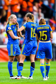 Sveriges  Stina Blackstenius, Fridolina Rolfö och Jessica