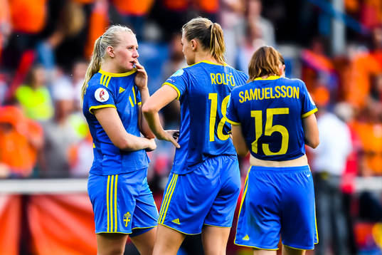 Sveriges  Stina Blackstenius, Fridolina Rolfö och Jessica
