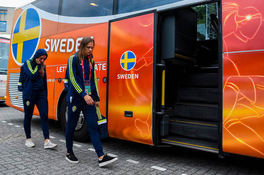 Sveriges Stina Blackstenius och Fridolina Rolfö