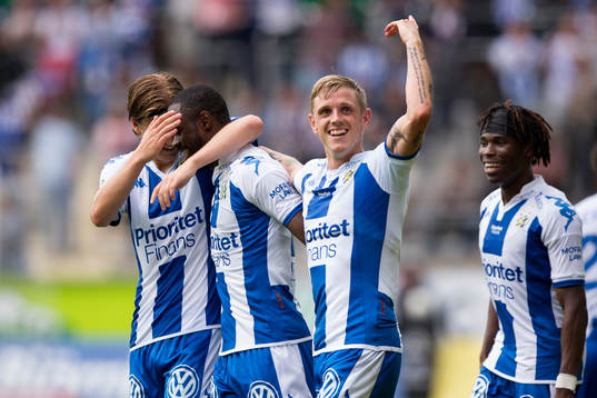 IFK Göteborgs Vajebah Sakor jublar och omfamnas av August