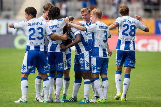 IFK Göteborgs Vajebah Sakor jublar med lagkamrater