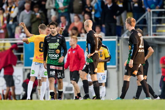 Varbergs Oliver Stanisic deppar
