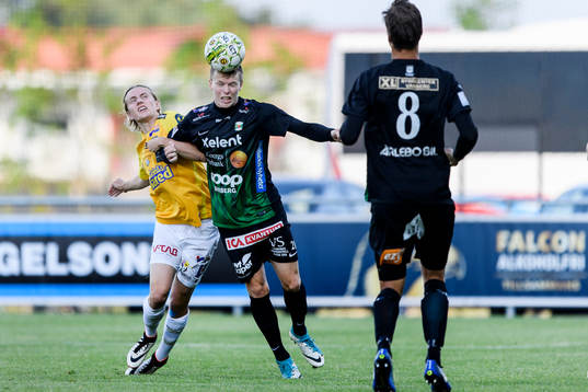 Falkenbergs Viktor Götesson och Varbergs Anton Liljenbäck