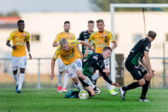 Falkenbergs Viktor Götesson och Varbergs Anton Liljenbäck