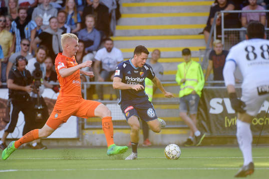 AFC Eskilstunas Ludvig Öhman och Målvakt Alireza Haghighi