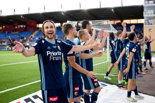 Bläddra bland fler bilder av Fotboll, Allsvenskan, AFC Eskilstuna - Djurgården