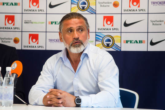Djurgårdens tränare Özcan Melkemichel