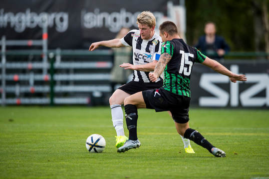 Kågeröds Alexander Bengtsson och Högaborgs Rozbeh Kazemi