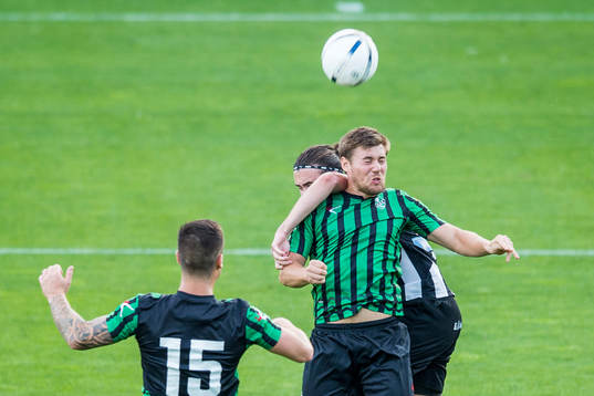 Högaborgs Erik Andersson i nickduell