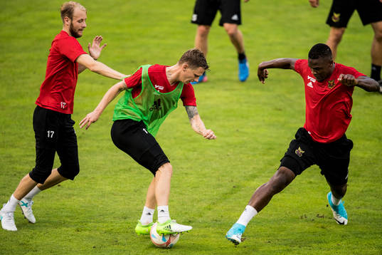 Östersunds Curtis Edwards, Johan Bertilsson och Salisu