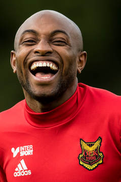 Östersunds Fouad Bachirou skrattar