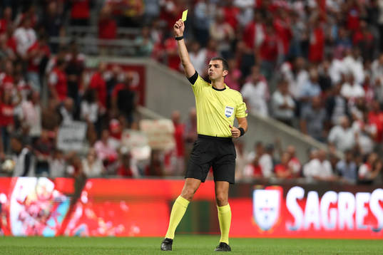 Frank Schneider referee