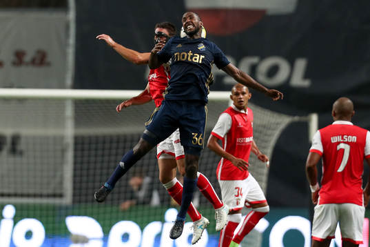 Henok Goitom forward of AIK