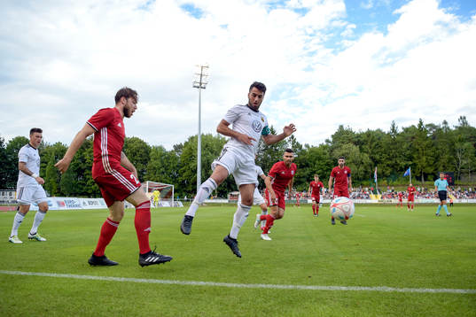 FC Fola Esch Tom Laterza och Östersunds Brwa Nouri