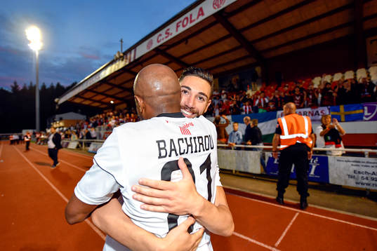 Östersunds Gabriel Somi och Fouad Bachirou jublar