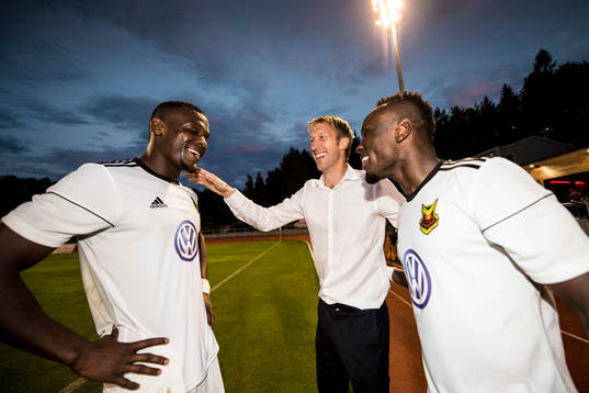 Östersunds tränare Graham Potter med Salisu Abdullahi
